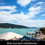 Hotel-restaurant 