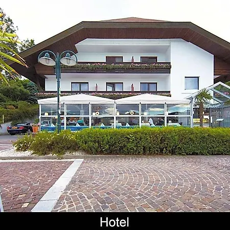Hotel-restaurant 