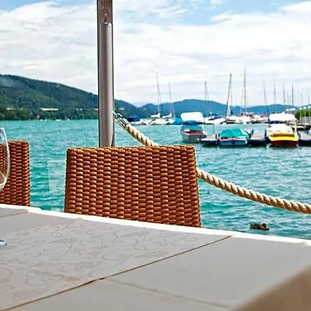 Hotel-restaurant 