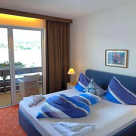 Hotel-restaurant 