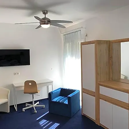 Hotel-restaurant 